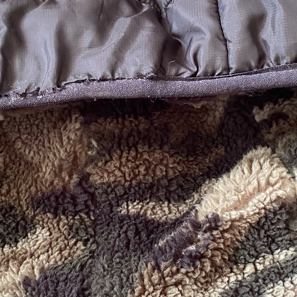 Eddie Bauer Boys 14/16 Reversible Fleece Lined Hooded Lightweight Puffer Jacket. - Picture 15 of 16